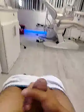 Snapshot of Blackllg chatting on 11-20-25, 11:26 Blackllg online show from 11-20-25, 11:26