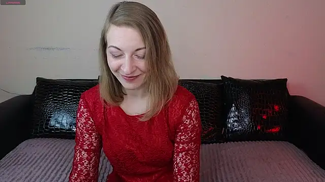 Snapshot of Katherine_Loveau chatting on 09-24-25, 04:27 Katherine Loveau online show from 09-24-25, 04:27