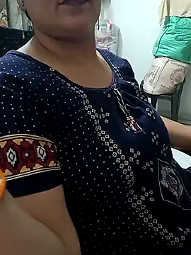 Snapshot of angel_ridhi chatting on 06-01-26, 04:20 angel ridhi online show from 06-01-26, 04:20