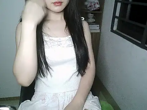 Snapshot of Annabelle-e chatting on 09-18-25, 06:54 Annabelle-e online show from 09-18-25, 06:54