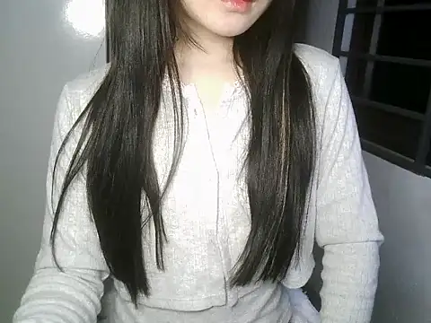 Snapshot of Annabelle-e chatting on 01-06-26, 05:27 Annabelle-e online show from 01-06-26, 05:27