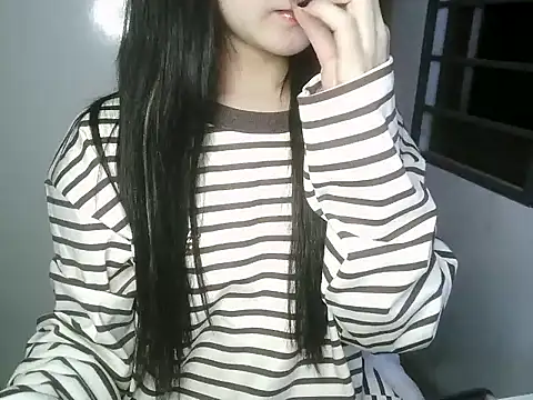 Snapshot of Annabelle-e chatting on 01-10-26, 05:58 Annabelle-e online show from 01-10-26, 05:58