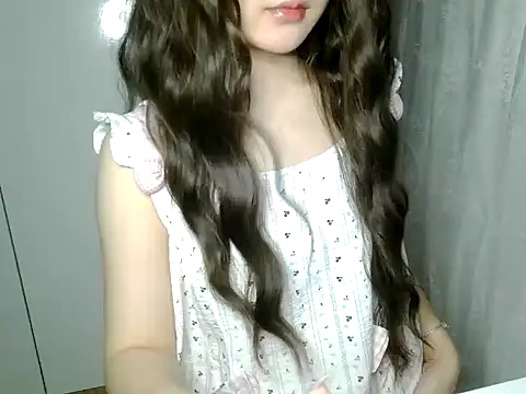 Snapshot of Annabelle-e chatting on 07-19-26, 08:56 Annabelle-e online show from 07-19-26, 08:56