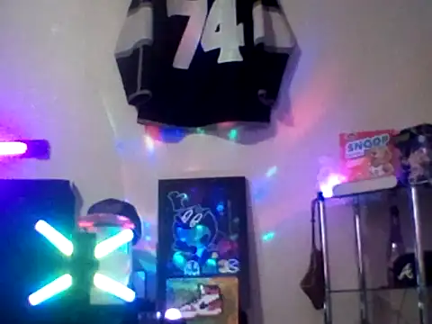 Snapshot of OchreTango466 chatting on 10-18-25, 12:17 OchreTango466 online show from 10-18-25, 12:17