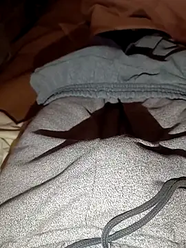 Snapshot of EMERKITHO_20_R chatting on 09-10-25, 02:39 EMERKITHO 20 R online show from 09-10-25, 02:39