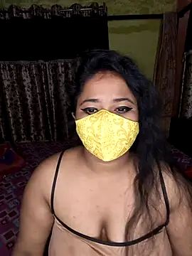 Snapshot of Smile-quien chatting on 02-24-26, 10:35 Smile-quien online show from 02-24-26, 10:35