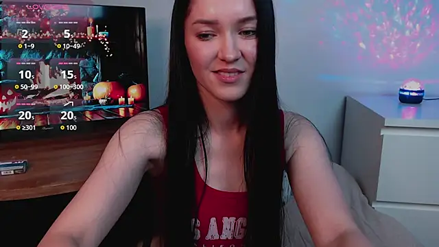 Veliora online show from 10-30-25, 03:57