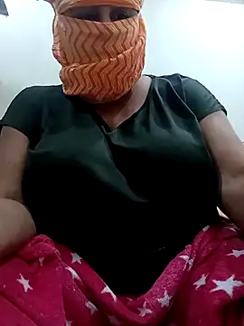 Snapshot of Rakhi_sawant143 chatting on 03-03-26, 03:34 Rakhi sawant143 online show from 03-03-26, 03:34