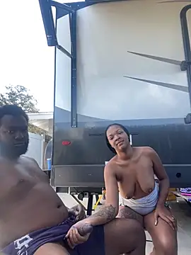 Snapshot of redd2wett chatting on 11-24-25, 05:56 redd2wett online show from 11-24-25, 05:56