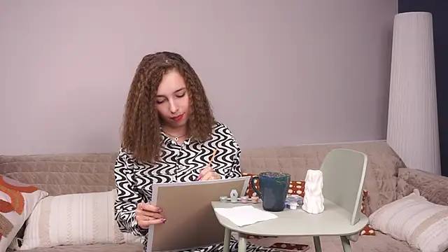 MammieValentini online show from 09-10-25, 07:19