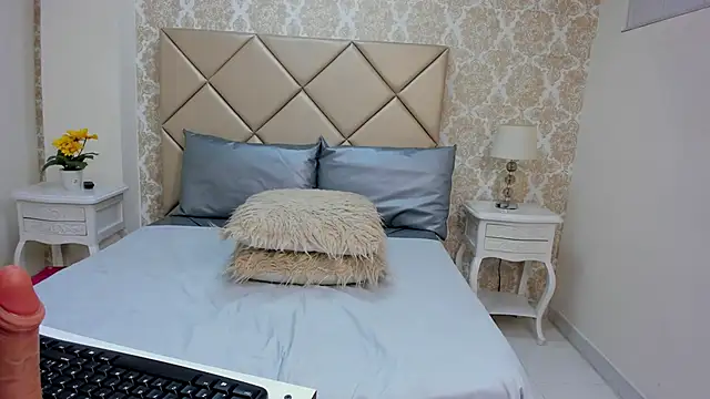 Snapshot of Natashanaughty chatting on 02-11-26, 12:48 Natashanaughty online show from 02-11-26, 12:48