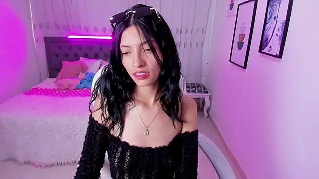 Snapshot of Mia_Clay1 chatting on 11-11-25, 08:09 Mia Clay1 online show from 11-11-25, 08:09