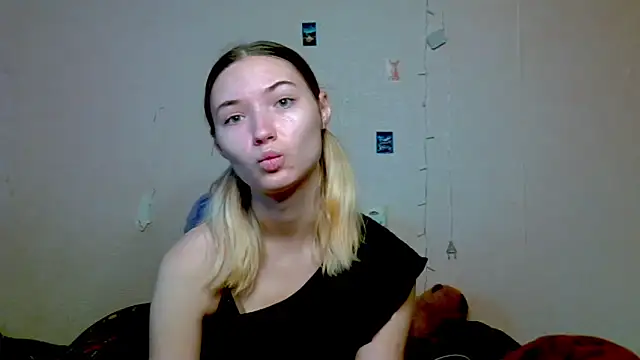  kikiclark   online show from 10-09-25, 12:14