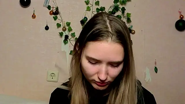  kikiclark   online show from 01-31-26, 08:51