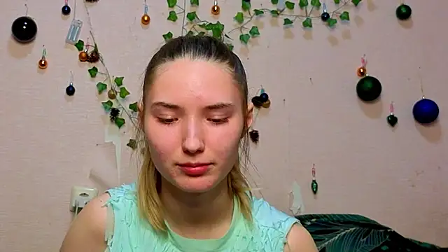  kikiclark   online show from 02-15-26, 09:00