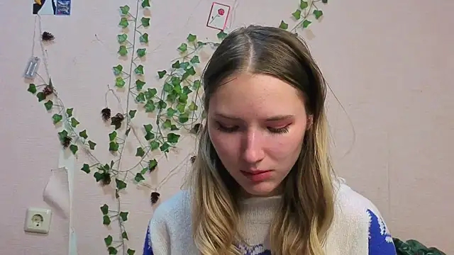  kikiclark   online show from 03-08-26, 08:12