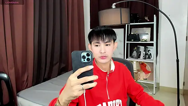 xxxhugecocktwinkxxx online show from 10-05-25, 05:00