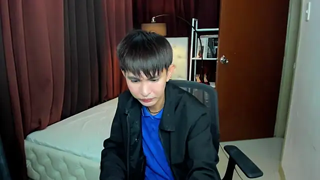 xxxhugecocktwinkxxx online show from 10-13-25, 07:47