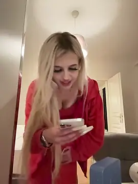 Steffi Snowbunny online show from 12-04-25, 03:32