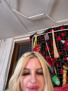 Snapshot of Steffi_Snowbunny chatting on 05-06-26, 10:15 Steffi Snowbunny online show from 05-06-26, 10:15
