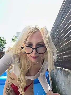 Snapshot of Steffi_Snowbunny chatting on 05-26-26, 01:07 Steffi Snowbunny online show from 05-26-26, 01:07