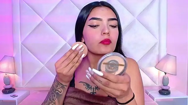 Miaa Smithh   online show from 10-02-25, 12:23