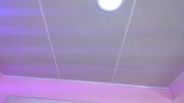 Miaa Smithh   online show from 10-27-25, 12:31