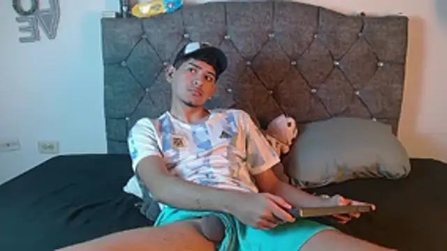 logan willyams  online show from 10-18-25, 09:59