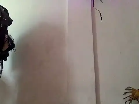 Snapshot of chrisalmeid_ chatting on 11-04-25, 10:03 chrisalmeid online show from 11-04-25, 10:03