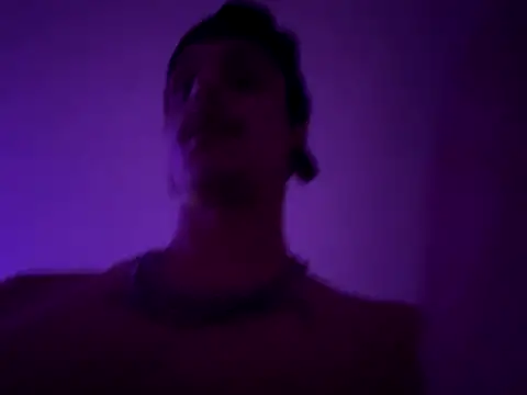 Snapshot of chrisalmeid_ chatting on 11-18-25, 04:39 chrisalmeid online show from 11-18-25, 04:39