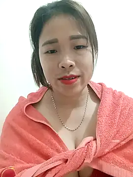 Snapshot of sumy-00 chatting on 10-23-25, 01:27 sumy-00 online show from 10-23-25, 01:27