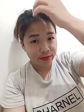 Snapshot of sumy-00 chatting on 10-23-25, 02:05 sumy-00 online show from 10-23-25, 02:05