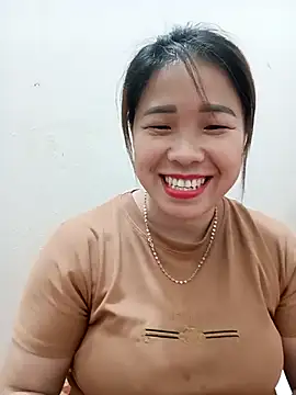 Snapshot of sumy-00 chatting on 12-04-25, 06:23 sumy-00 online show from 12-04-25, 06:23