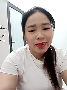 Snapshot of sumy-00 chatting on 03-18-26, 10:07 sumy-00 online show from 03-18-26, 10:07