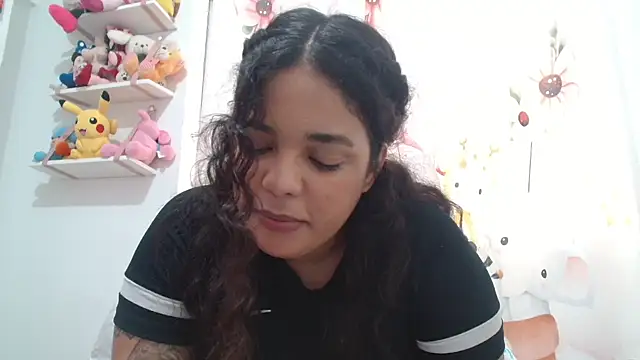 Snapshot of SecretBrunette chatting on 09-17-25, 05:58 SecretBrunette online show from 09-17-25, 05:58