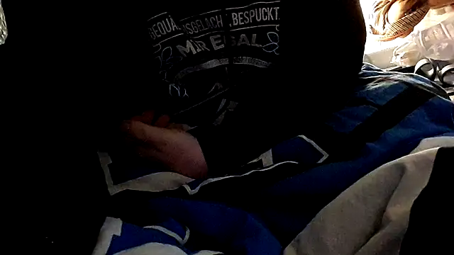 GeilerHSVFAN1989 online show from 12-23-25, 09:40