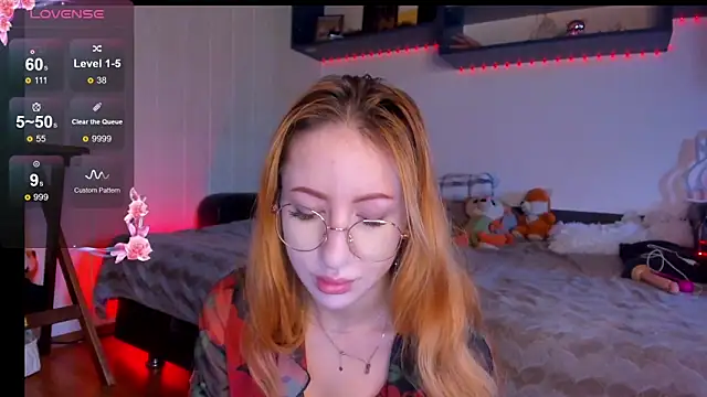 Snapshot of DaddysLittleSlutfox chatting on 12-16-25, 09:25 DaddysLittleSlutfox online show from 12-16-25, 09:25