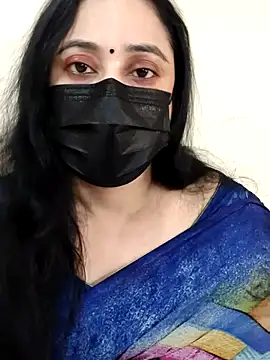 Snapshot of Monica_cams chatting on 09-27-25, 03:33 Monica cams online show from 09-27-25, 03:33