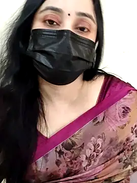 Snapshot of Monica_cams chatting on 10-17-25, 04:37 Monica cams online show from 10-17-25, 04:37