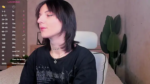 Lynn Martin online show from 04-12-26, 12:37