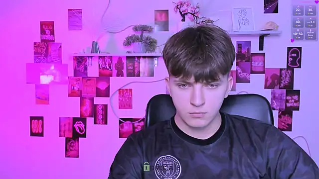 travis wolf  online show from 04-11-26, 09:13