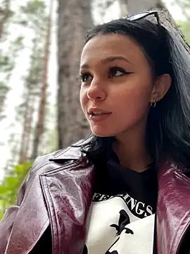 Snapshot of VendiMur chatting on 09-09-25, 04:12 VendiMur online show from 09-09-25, 04:12