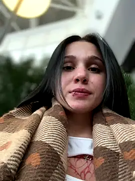 Snapshot of VendiMur chatting on 10-03-25, 03:14 VendiMur online show from 10-03-25, 03:14