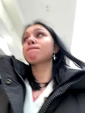 Snapshot of VendiMur chatting on 10-10-25, 03:05 VendiMur online show from 10-10-25, 03:05