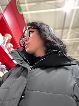 Snapshot of VendiMur chatting on 10-14-25, 03:07 VendiMur online show from 10-14-25, 03:07