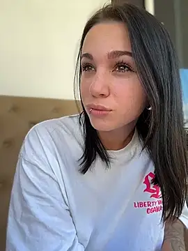 Snapshot of VendiMur chatting on 12-15-25, 02:05 VendiMur online show from 12-15-25, 02:05