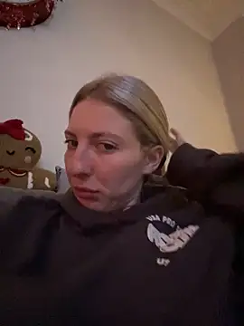 Snapshot of CheekyChelseaX chatting on 12-01-25, 06:24 CheekyChelseaX online show from 12-01-25, 06:24