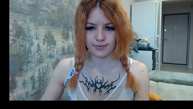   Elina   online show from 12-17-25, 05:35