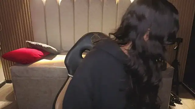  Mia Evans 1 online show from 01-12-26, 01:16