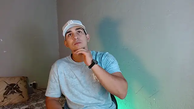 Snapshot of massimo_vidal_ chatting on 11-07-25, 04:01 massimo vidal online show from 11-07-25, 04:01